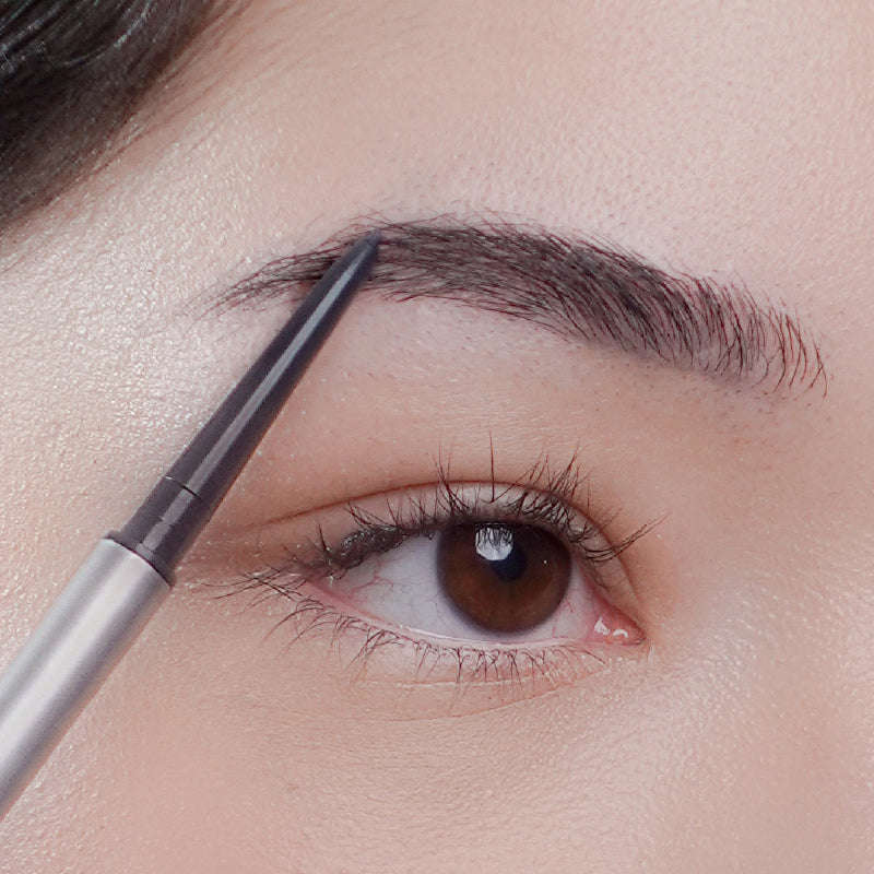 Soft Trace Brow Pencil in Smokey Gray