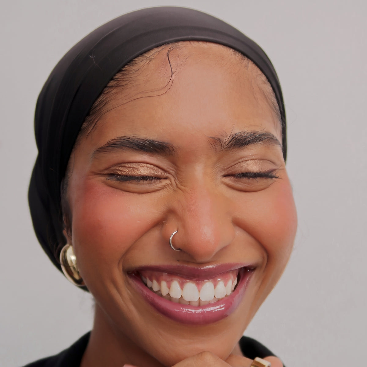 Peptide Glo Lip Oil in Mauvewood worn on model (2 of 4)