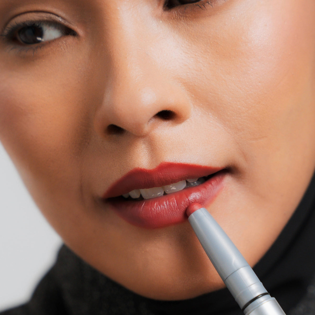 Soft Blur Lip Liner in Fawn on medium skin